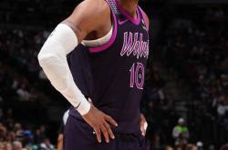 世界杯下注-签约森林狼！邁(mài)克康利梦回明尼囌(sū)达，缔造NBA首位15億(yì)先生传奇！