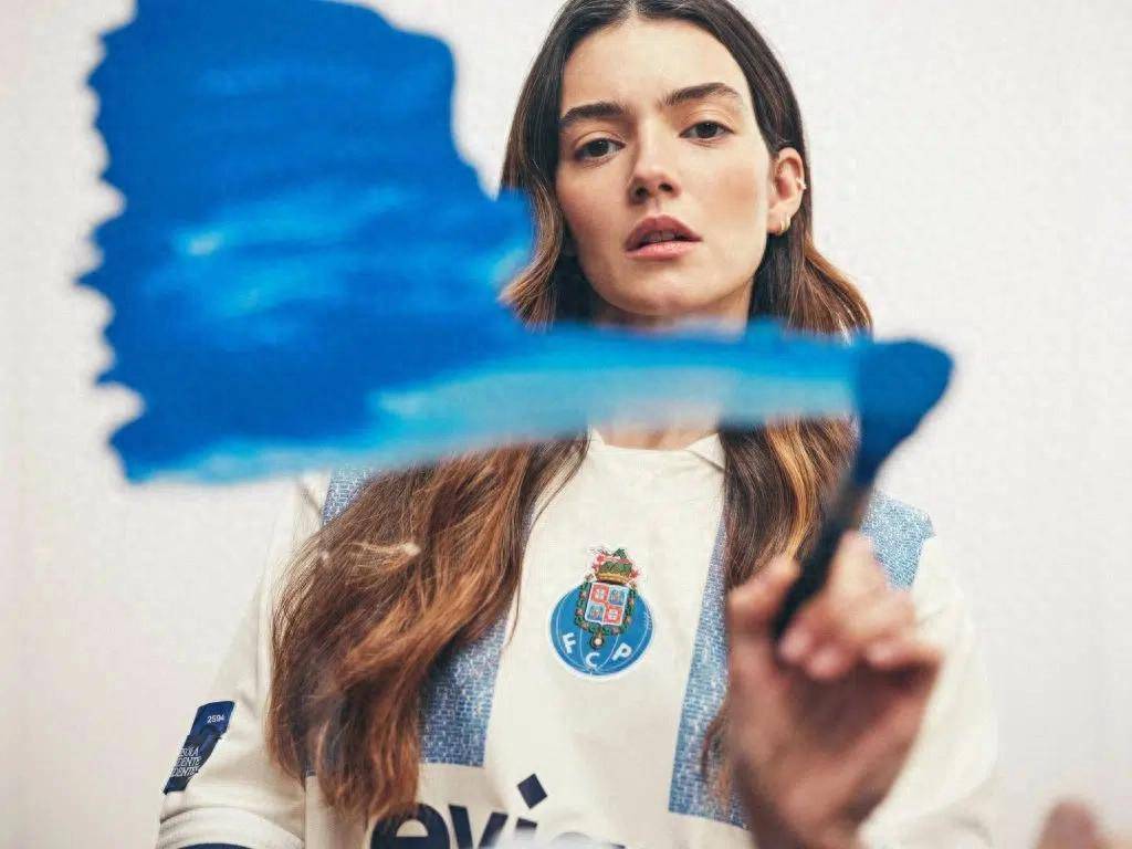 波尔图足球俱乐部发布特别版纪念球衣